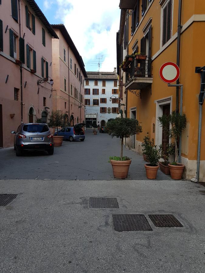Apartamento Casa Paola Spoleto Exterior foto